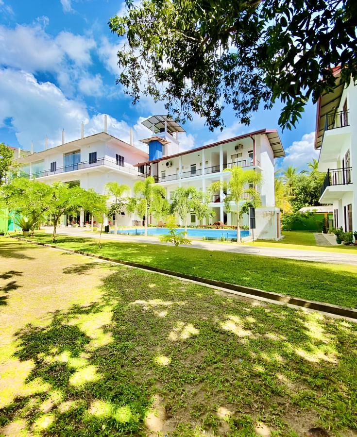 Hotel Summer Haven Polonnaruwa Esterno foto