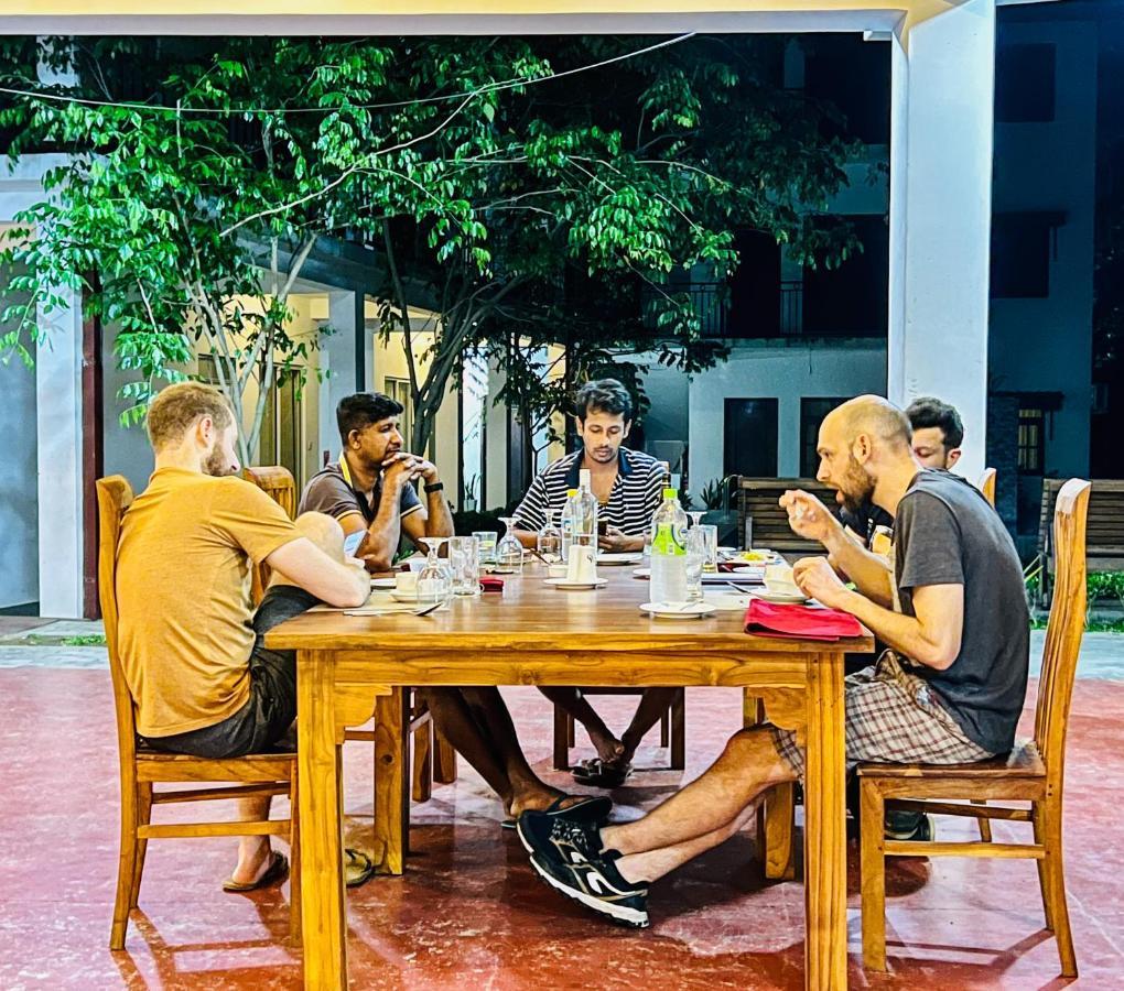 Hotel Summer Haven Polonnaruwa Esterno foto